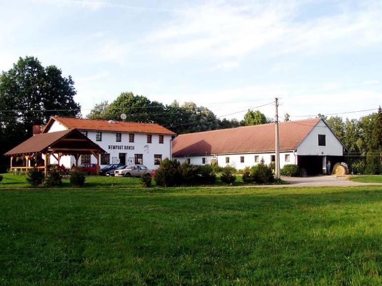 Hotel Staj Newport Dolní Domaslavice Exteriér fotografie